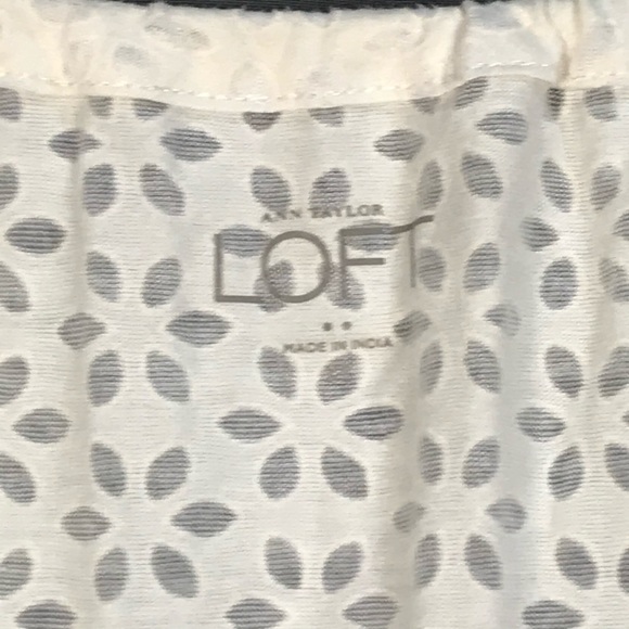 LoftTee Shirt V-neck Sheer Floral Print Blouse size XS - Picture 4 of 5